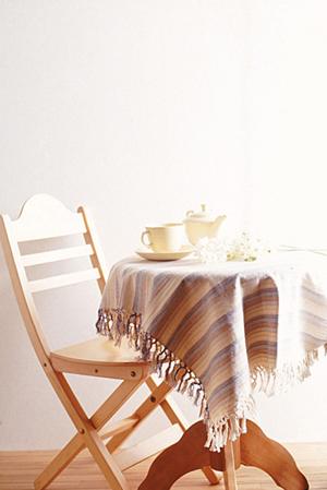 テーブルランプが一般家庭で使われる